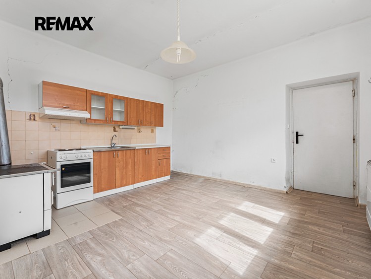 Prodej rodinného domu 153 m², pozemek 1 406 m² - foto 7