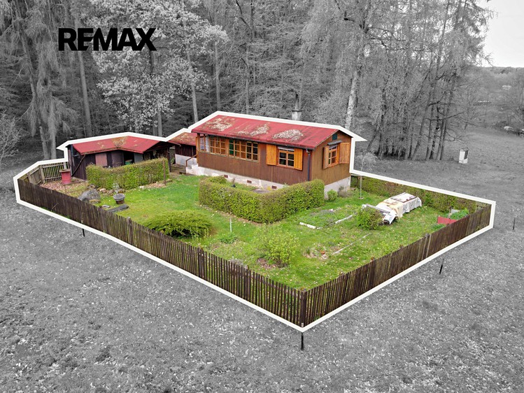 Prodej podílu 3/4 chaty 43 m², pozemek 550 m² - foto 1