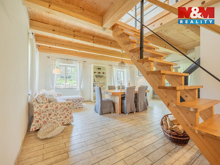 Prodej  rodinného domu 140 m², pozemek 1 638 m² - foto 5