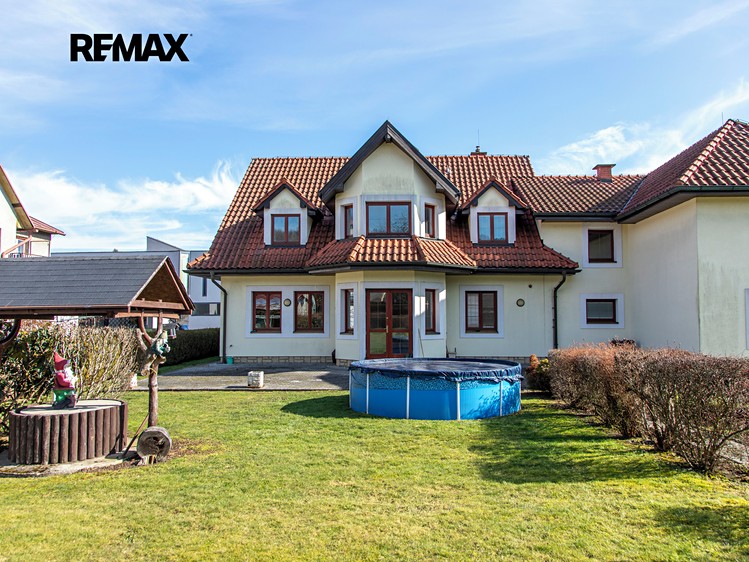 Prodej rodinného domu 302 m², pozemek 2 176 m² - foto 7