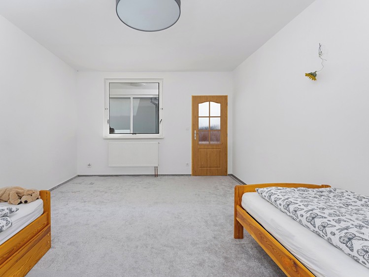 Prodej rodinného domu 108 m², pozemek 1 079 m² - foto 7