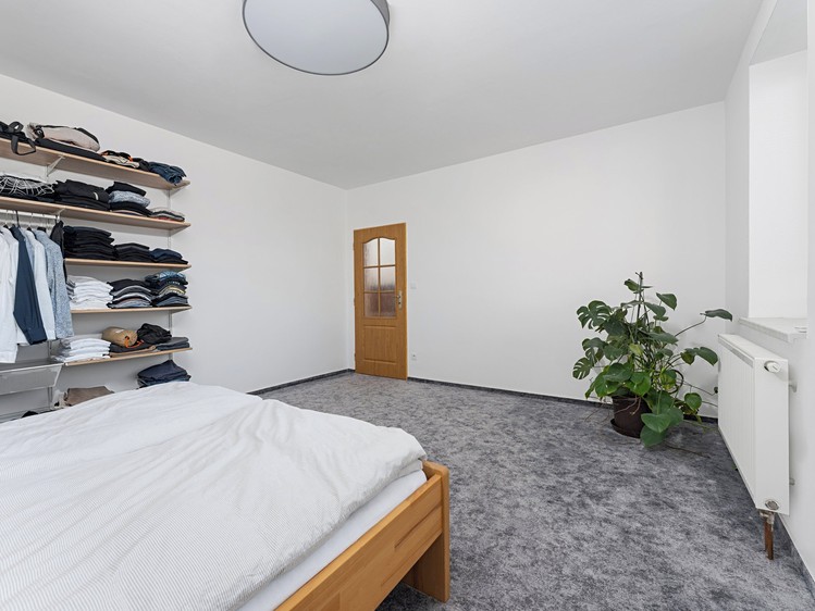 Prodej rodinného domu 108 m², pozemek 1 079 m² - foto 5