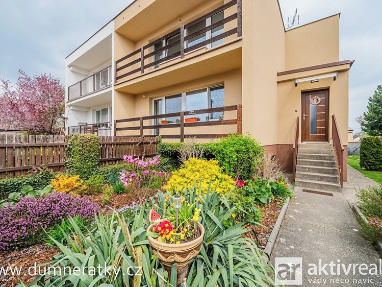 Prodej rodinného domu 223 m², pozemek 578 m² - foto 1