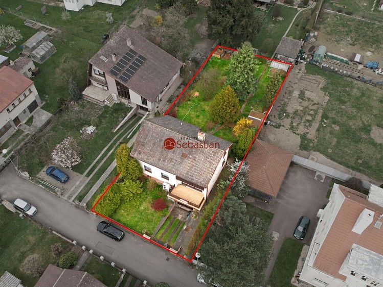 Prodej rodinného domu 300 m², pozemek 739 m² - foto 3