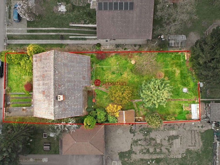 Prodej rodinného domu 300 m², pozemek 739 m² - foto 4