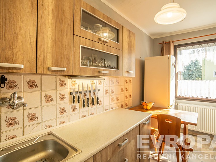 Prodej rodinného domu 156 m², pozemek 551 m² - foto 3