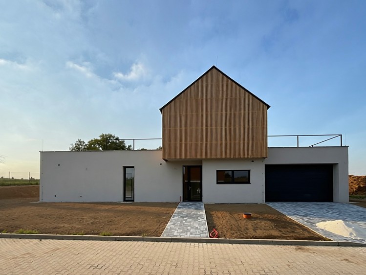 Prodej rodinného domu 342 m², pozemek 1 080 m² - foto 3