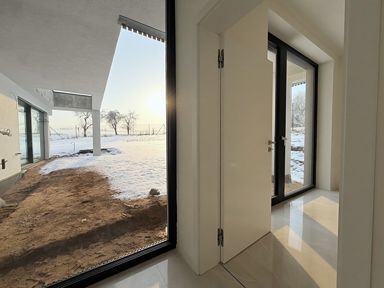Prodej rodinného domu 342 m², pozemek 1 080 m² - foto 7