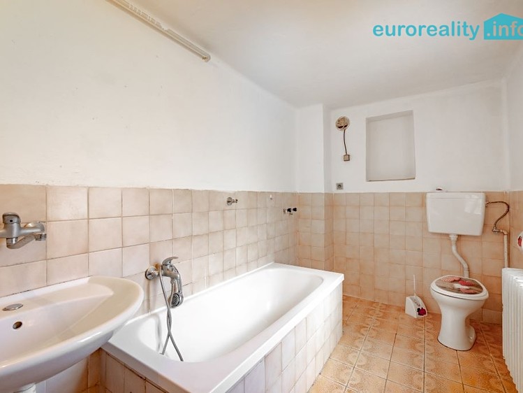 Prodej rodinného domu 160 m², pozemek 493 m² - foto 8