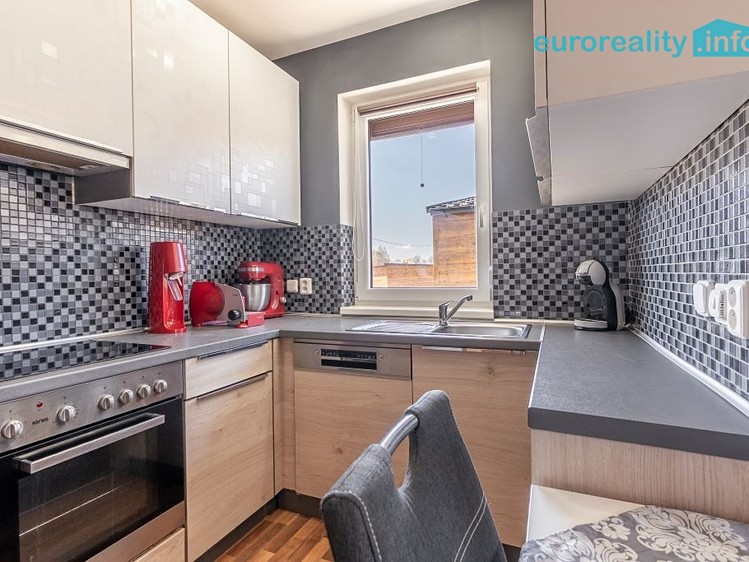 Prodej rodinného domu 60 m², pozemek 1 497 m² - foto 8