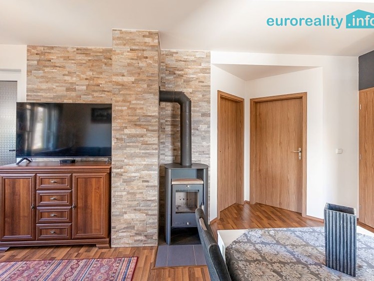Prodej rodinného domu 60 m², pozemek 1 497 m² - foto 6