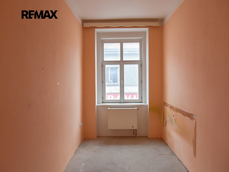 Prodej rodinného domu 368 m², pozemek 291 m² - foto 8