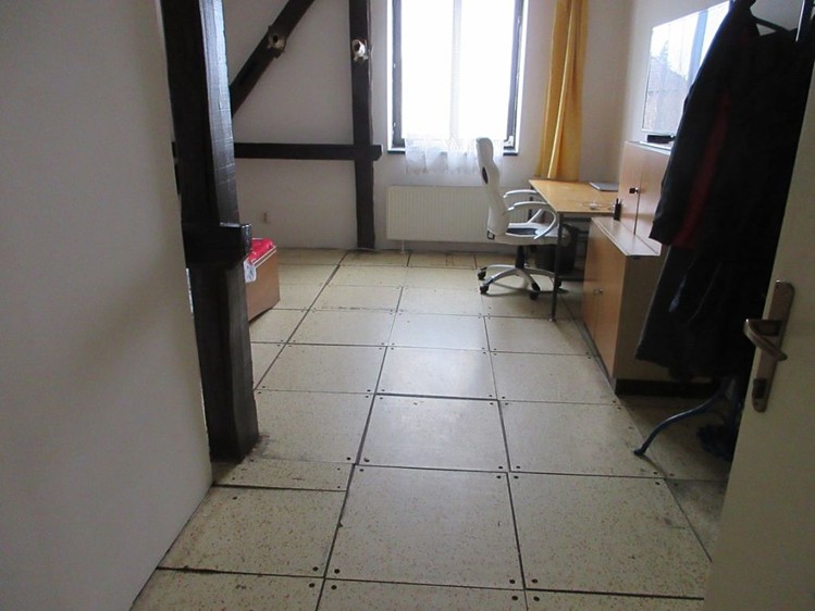 Dražba rodinného domu 225 m², pozemek 1 674 m² - foto 3