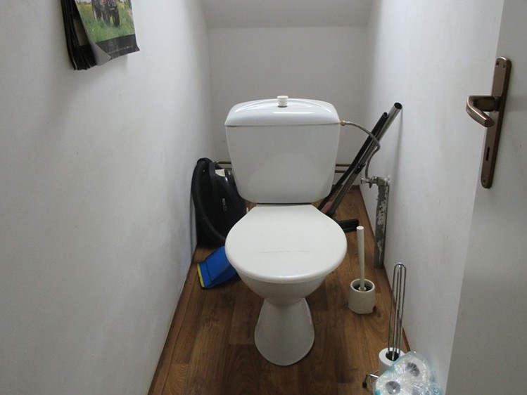 Dražba rodinného domu 225 m², pozemek 1 674 m² - foto 2