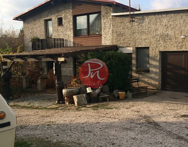 Prodej rodinného domu 265 m², pozemek 1 800 m² - foto 2