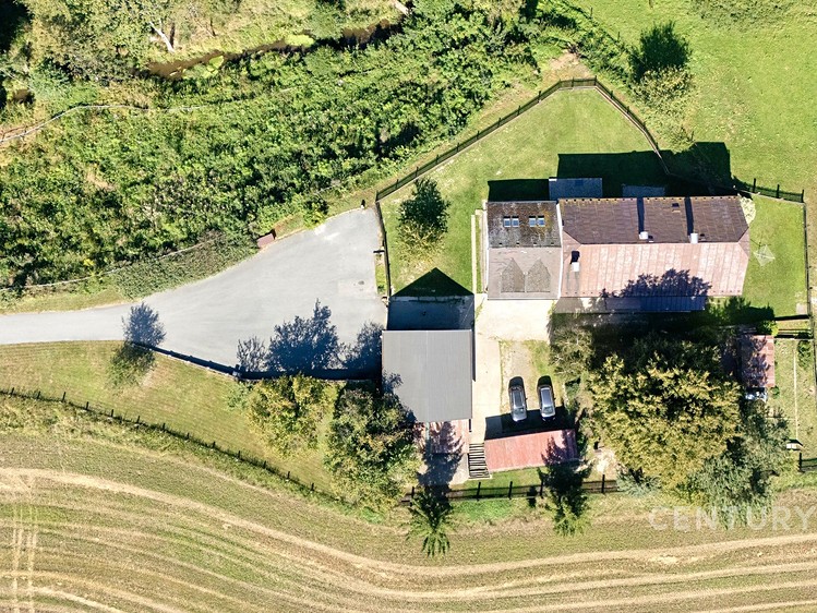 Prodej vícegeneračního domu 544 m², pozemek 7 425 m² - foto 2