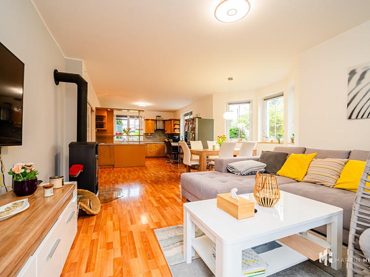 Prodej rodinného domu 237 m², pozemek 803 m² - foto 6