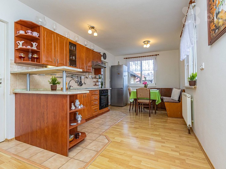 Prodej rodinného domu 146 m², pozemek 1 161 m² - foto 3