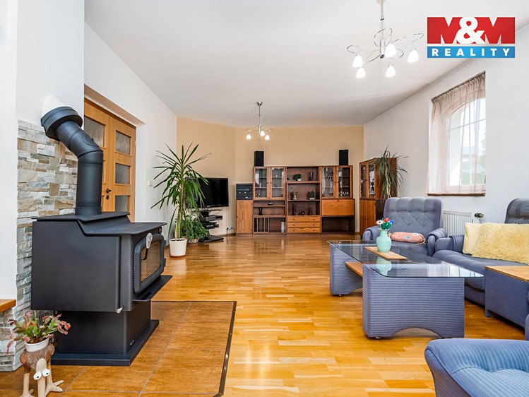 Prodej  rodinného domu 236 m², pozemek 1 138 m² - foto 7