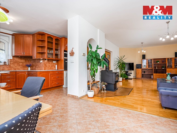 Prodej  rodinného domu 236 m², pozemek 1 138 m² - foto 5