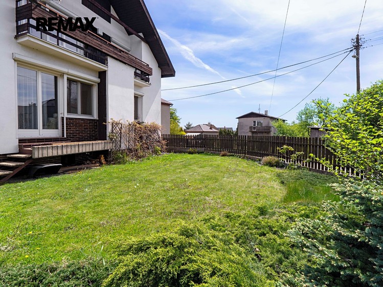 Prodej rodinného domu 235 m², pozemek 248 m² - foto 8