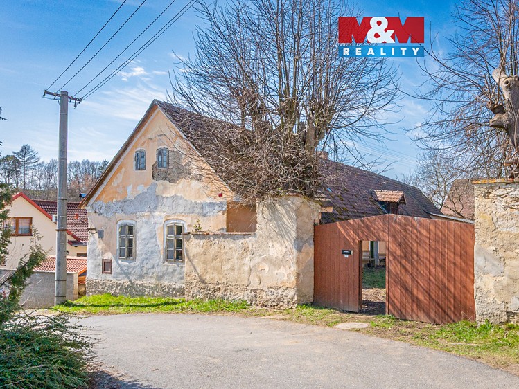 Prodej zemědělské usedlosti 164 m², pozemek 6 155 m² - foto 1