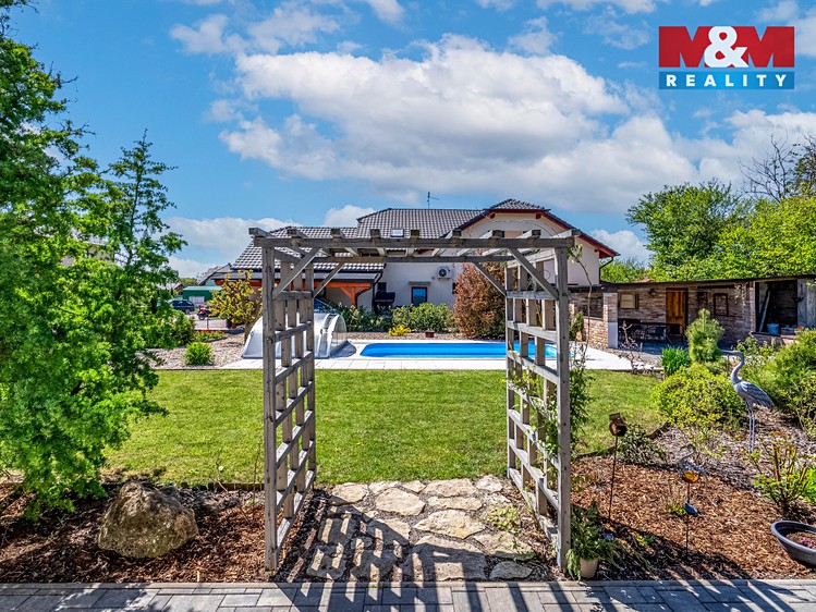 Prodej rodinného domu 104 m², pozemek 1 091 m² - foto 6