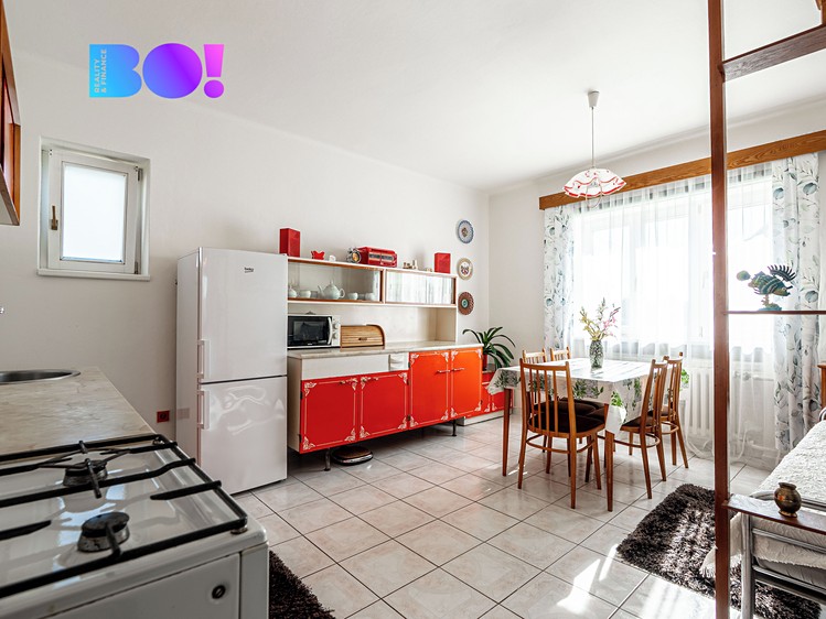 Prodej rodinného domu 191 m², pozemek 818 m² - foto 7