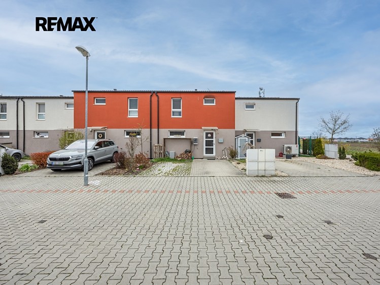 Prodej rodinného domu 80 m², pozemek 187 m² - foto 2
