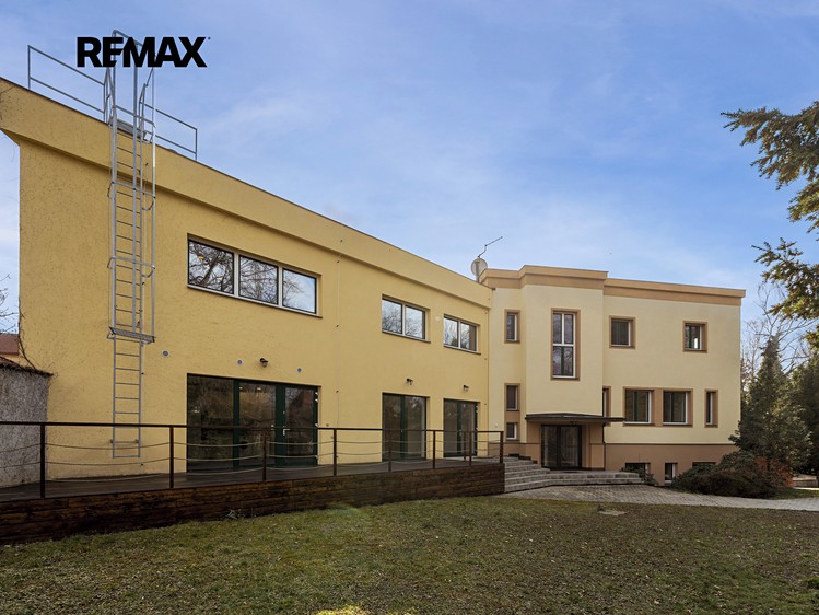 Prodej vily 675 m², pozemek 2 791 m² - foto 4