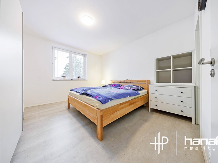 Prodej rodinného domu 200 m², pozemek 1 173 m² - foto 8