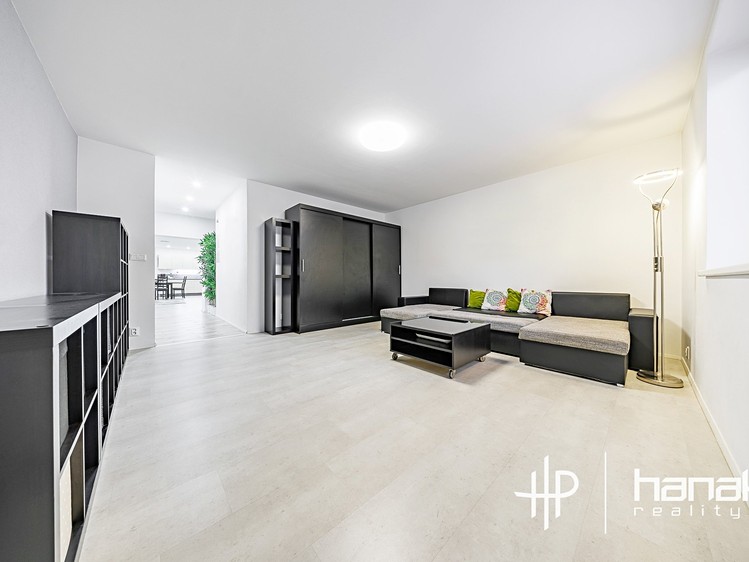 Prodej rodinného domu 200 m², pozemek 1 173 m² - foto 3