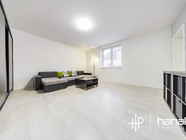 Prodej rodinného domu 200 m², pozemek 1 173 m² - foto 6