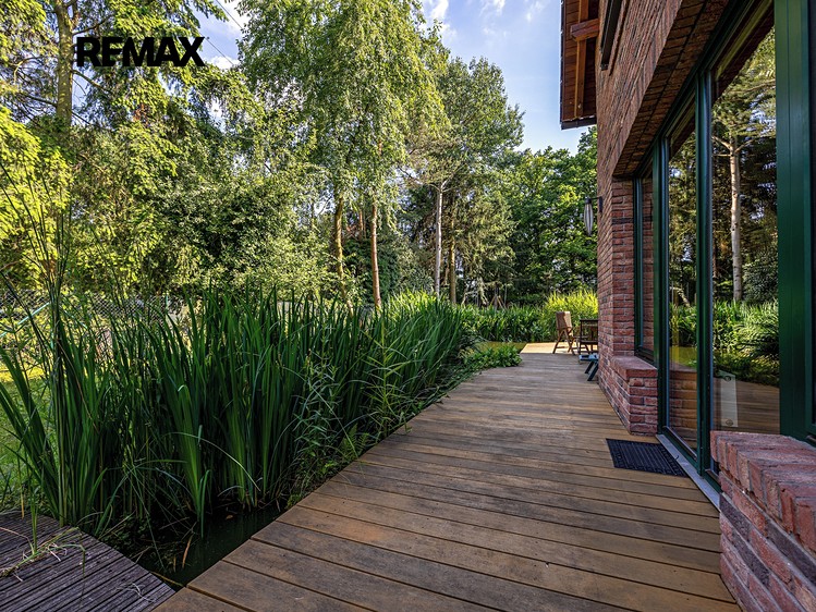 Prodej rodinného domu 280 m², pozemek 1 546 m² - foto 6