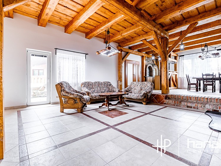 Prodej rodinného domu 335 m², pozemek 3 009 m² - foto 8