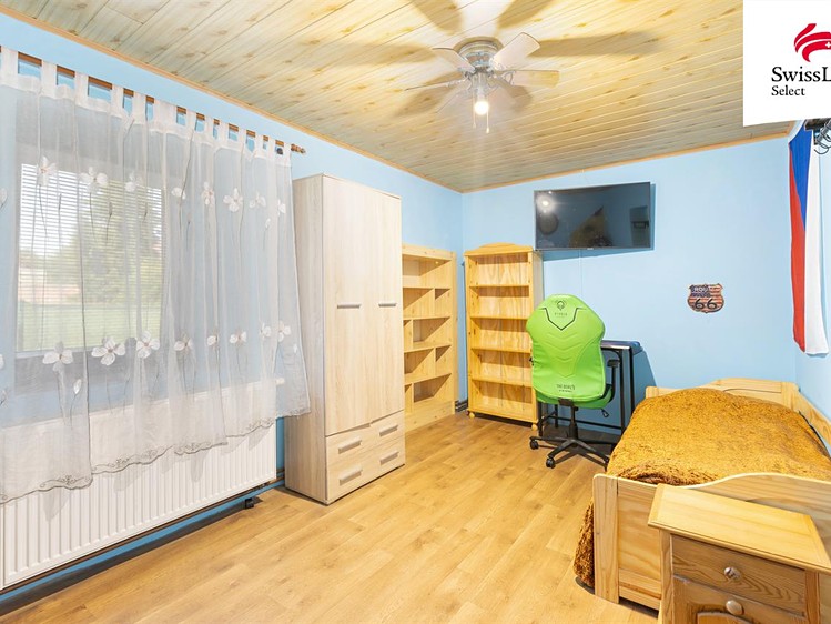 Prodej rodinného domu 158 m², pozemek 988 m² - foto 6