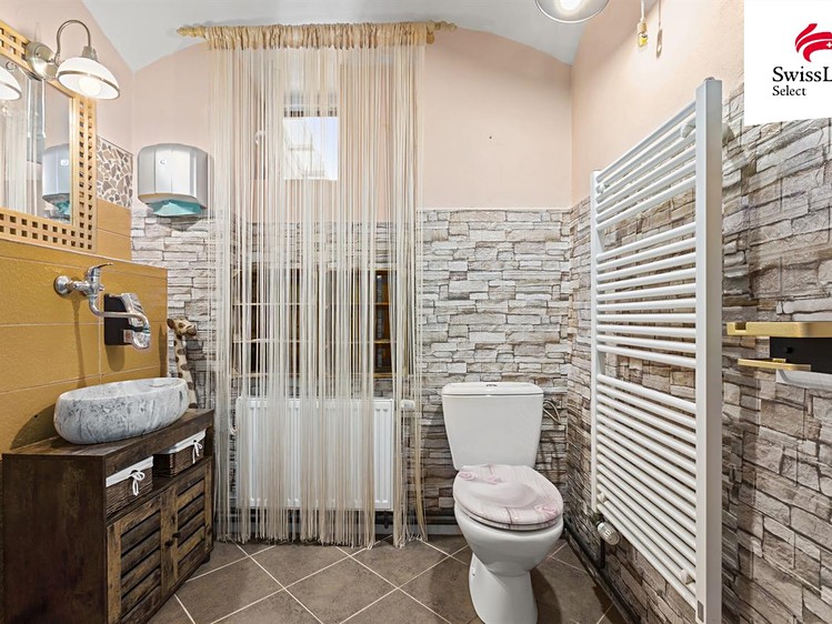 Prodej rodinného domu 158 m², pozemek 988 m² - foto 3