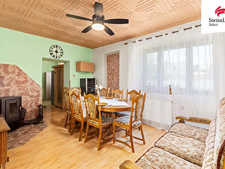 Prodej rodinného domu 158 m², pozemek 988 m² - foto 7