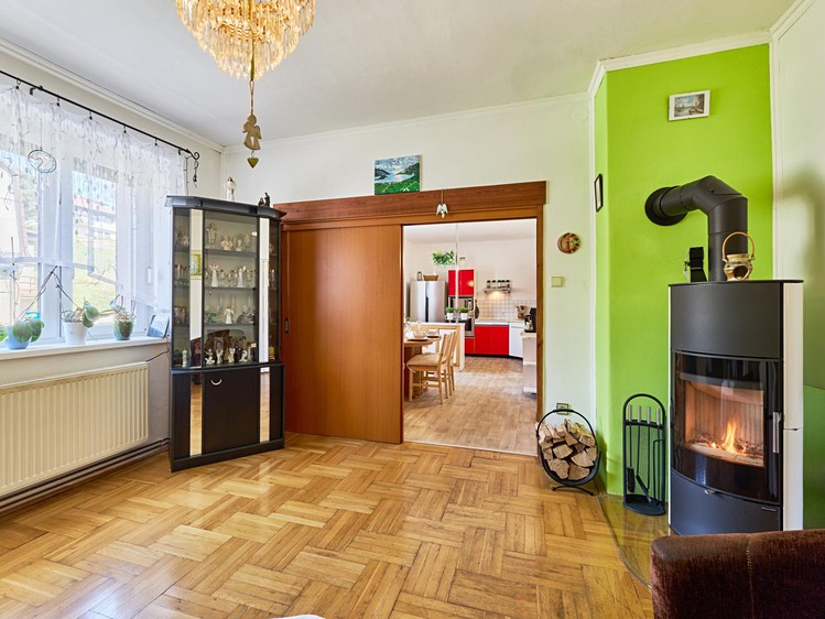 Prodej rodinného domu 274 m², pozemek 796 m² - foto 8