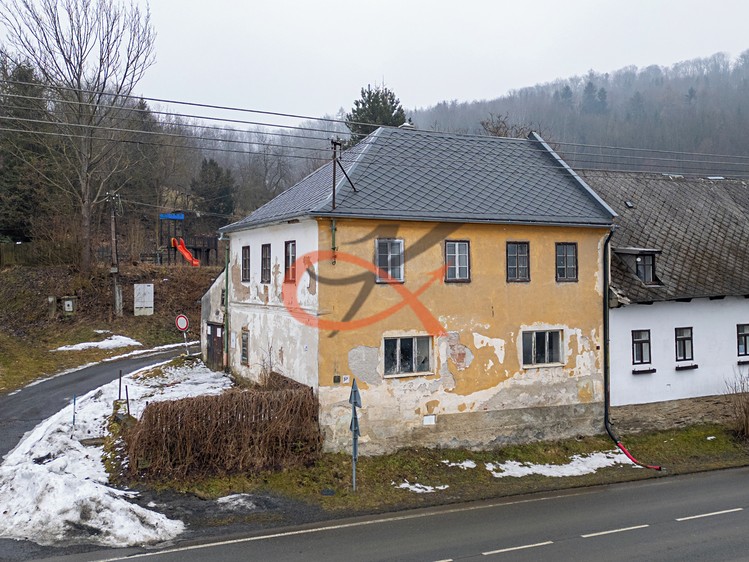 Prodej rodinného domu 300 m², pozemek 202 m² - foto 1