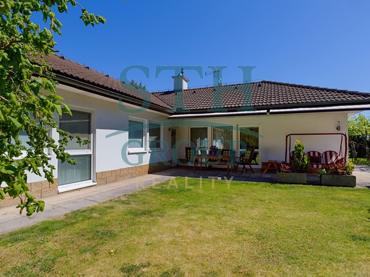 Prodej rodinného domu 190 m², pozemek 225 m² - foto 1