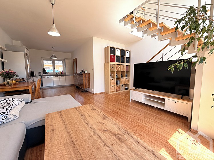 Prodej rodinného domu 81 m², pozemek 118 m² - foto 1
