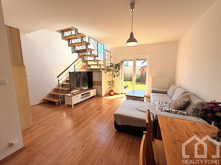 Prodej rodinného domu 81 m², pozemek 118 m² - foto 2