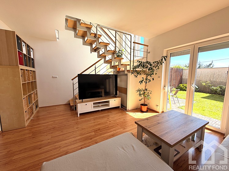 Prodej rodinného domu 81 m², pozemek 118 m² - foto 3