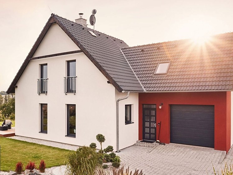 Prodej rodinného domu 175 m², pozemek 1 097 m² - foto 1