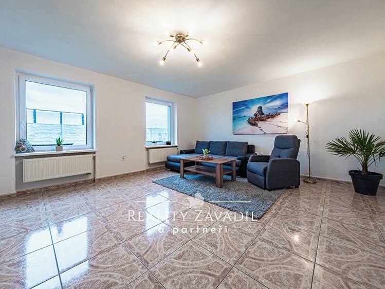 Prodej rodinného domu 204 m², pozemek 755 m² - foto 6