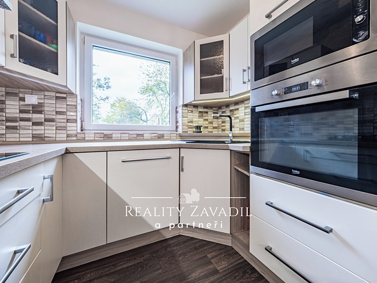 Prodej rodinného domu 204 m², pozemek 755 m² - foto 5