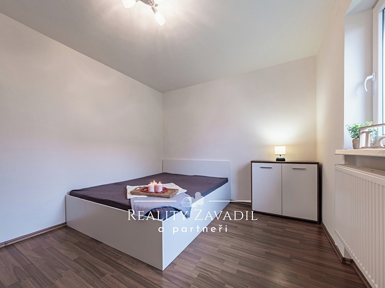 Prodej rodinného domu 204 m², pozemek 755 m² - foto 4