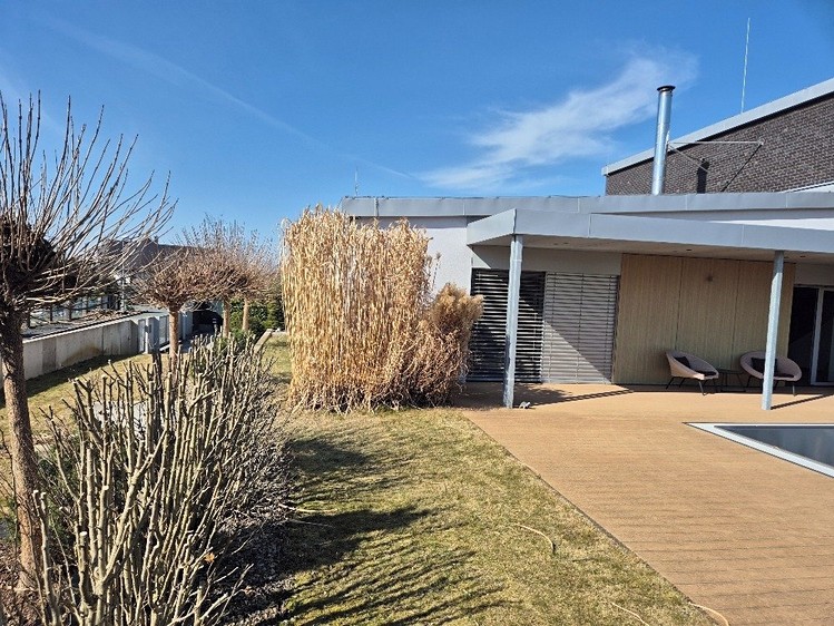 Prodej rodinného domu 365 m², pozemek 1 618 m² - foto 5