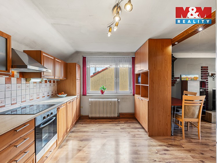 Prodej rodinného domu 98 m², pozemek 300 m² - foto 4